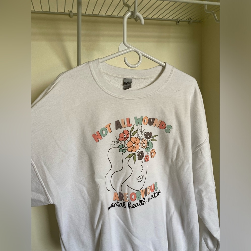 not all wounds are obvious gildan crewneck extra large